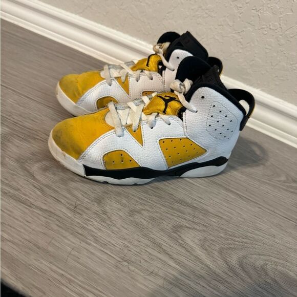 Air Jordan 6 Yellow Ochre Size US 2Y - Picture 8 of 9